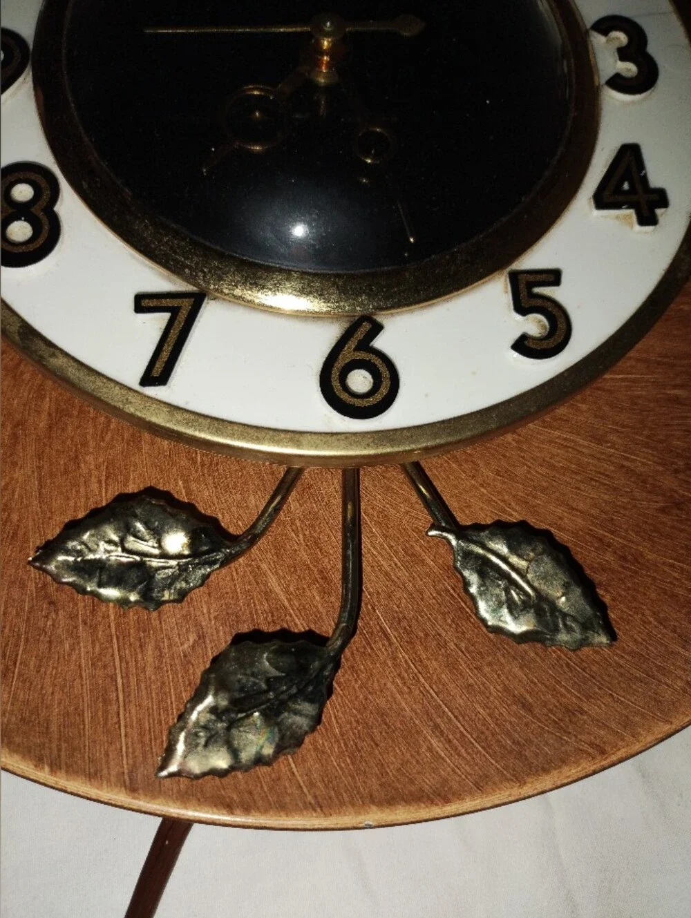 Vintage United Clocks USA New York Gold Leaf Plate Clock Tested 10 1/2